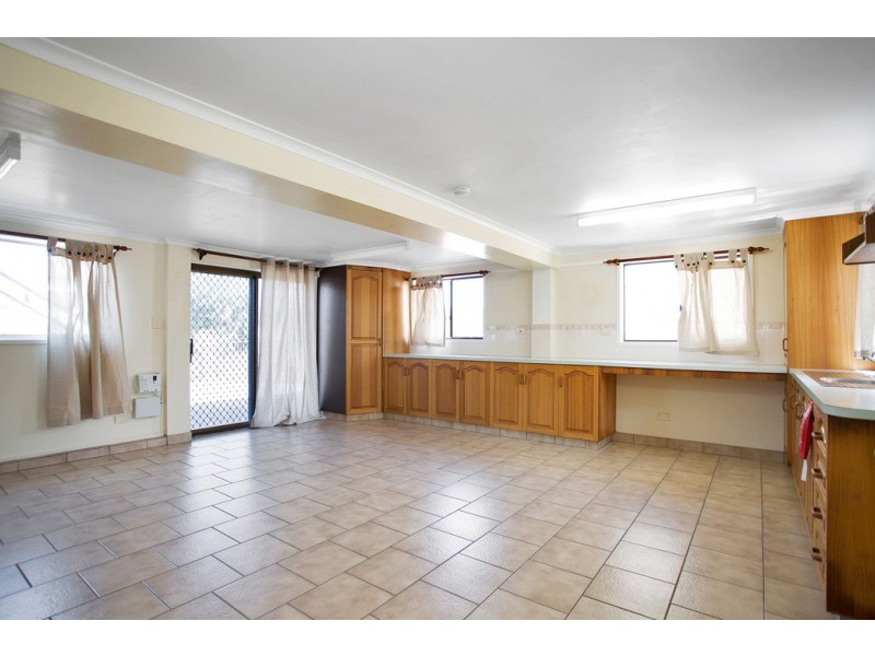 2 Weir Street, East Mackay QLD 4740