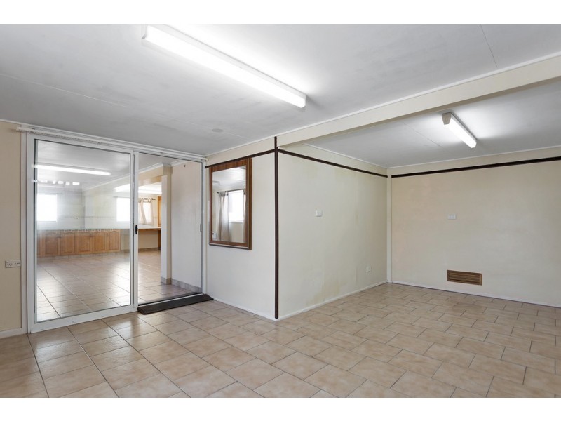 2 Weir Street, East Mackay QLD 4740