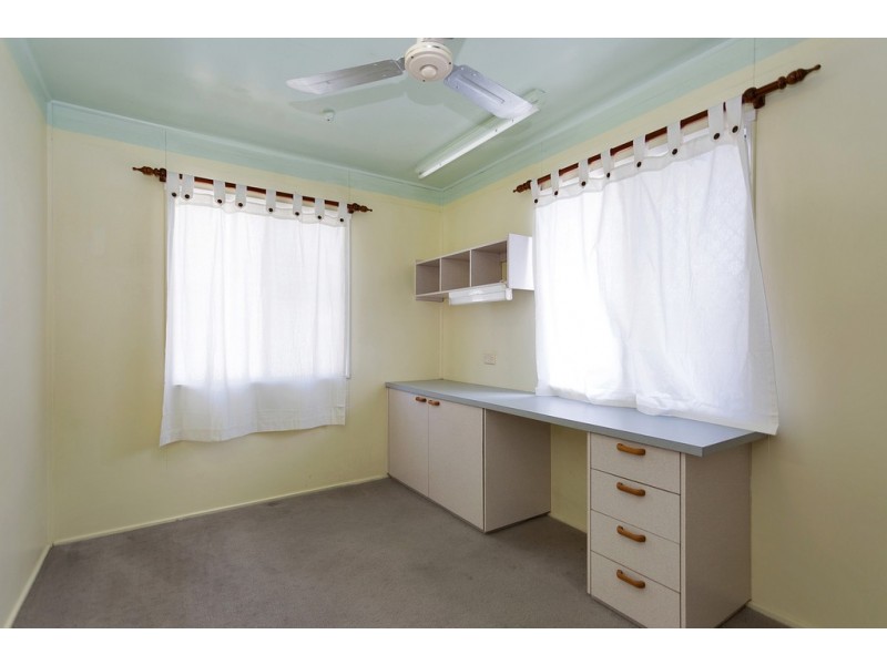 2 Weir Street, East Mackay QLD 4740