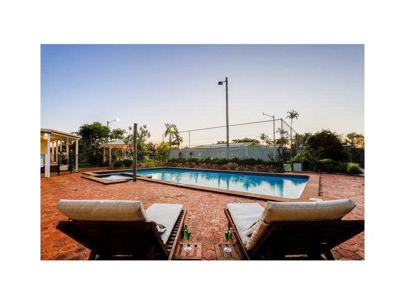 2 Kiwi Court, Ooralea QLD 4740