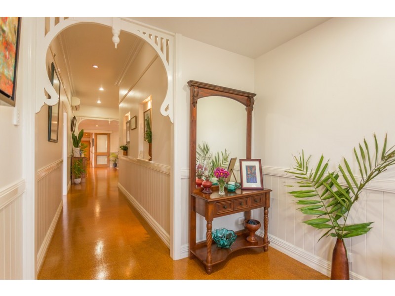 2 Kiwi Court, Ooralea QLD 4740