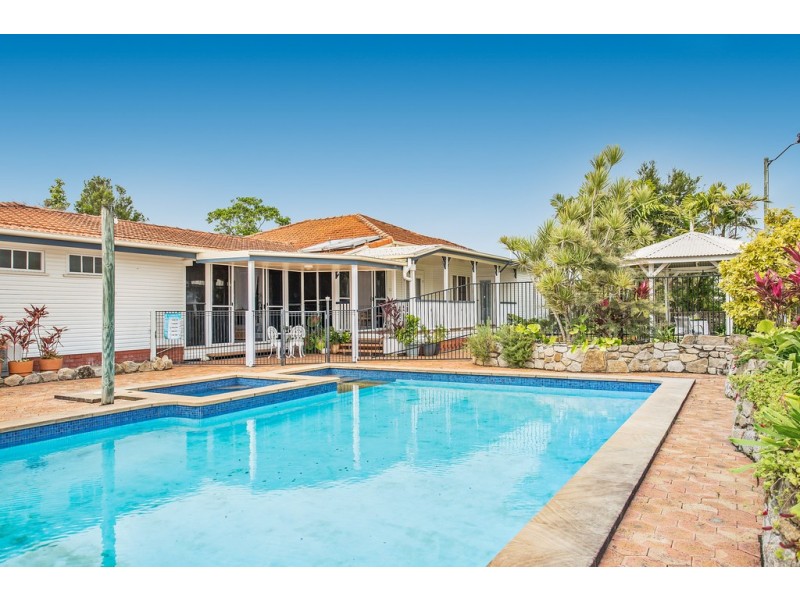 2 Kiwi Court, Ooralea QLD 4740