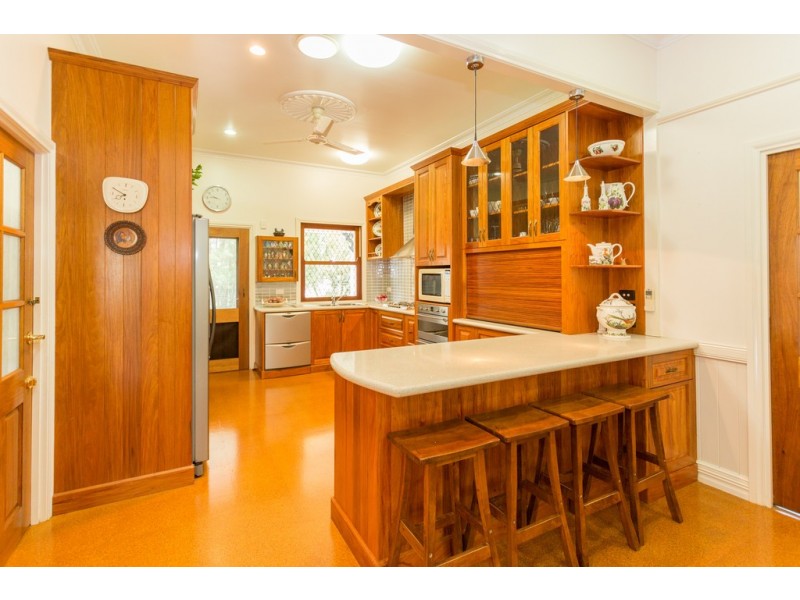 2 Kiwi Court, Ooralea QLD 4740