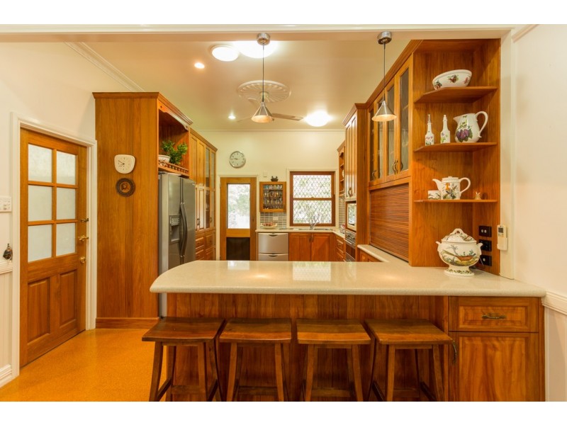 2 Kiwi Court, Ooralea QLD 4740