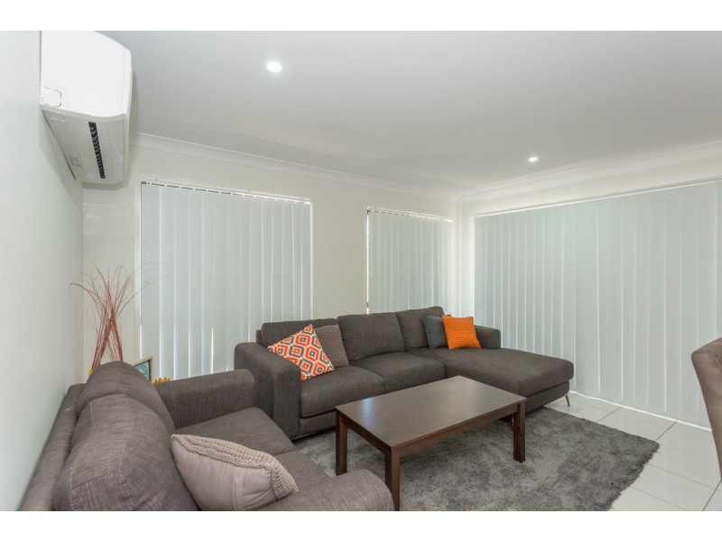 6 Hinkler Court, Rural View QLD 4740