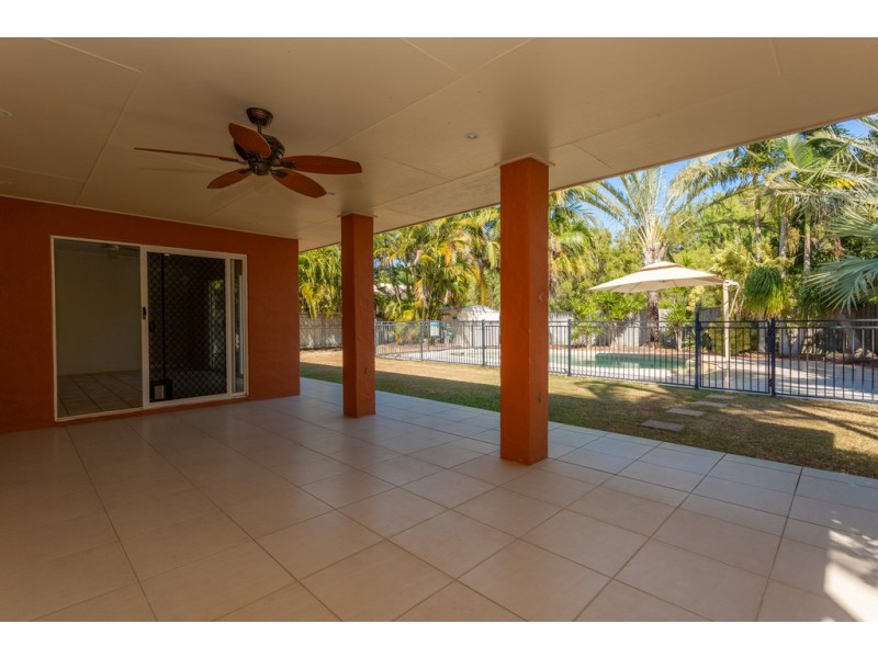 12 Pacific Drive, Blacks Beach QLD 4740