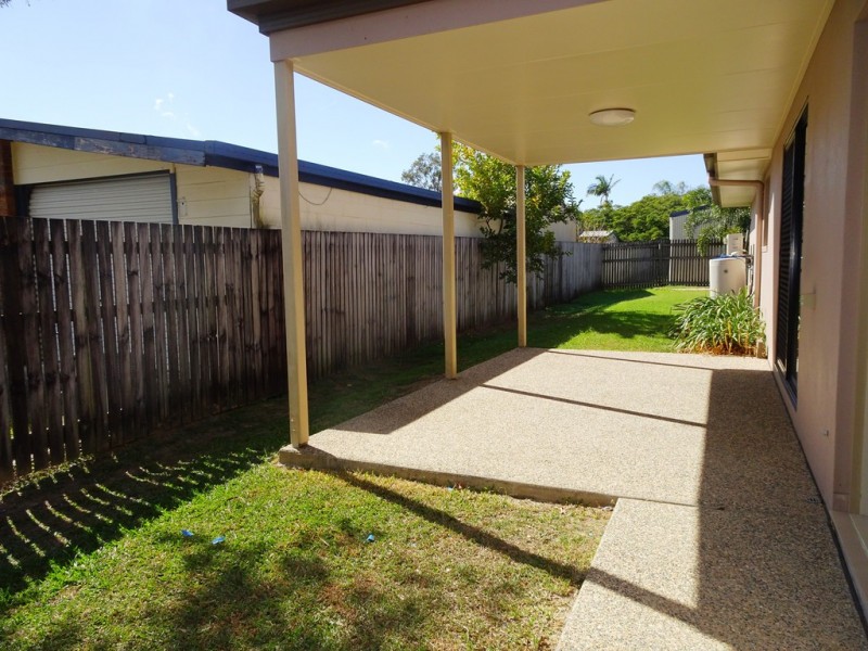 2/24 Eva Parade, Glenella QLD 4740