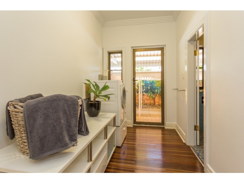 83 Nebo Road, West Mackay QLD 4740