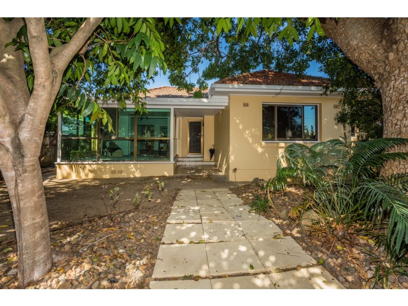 83 Nebo Road, West Mackay QLD 4740