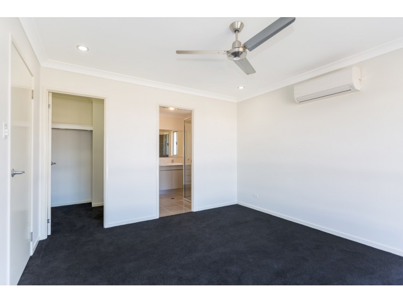 15 Majesty Street, Rural View QLD 4740