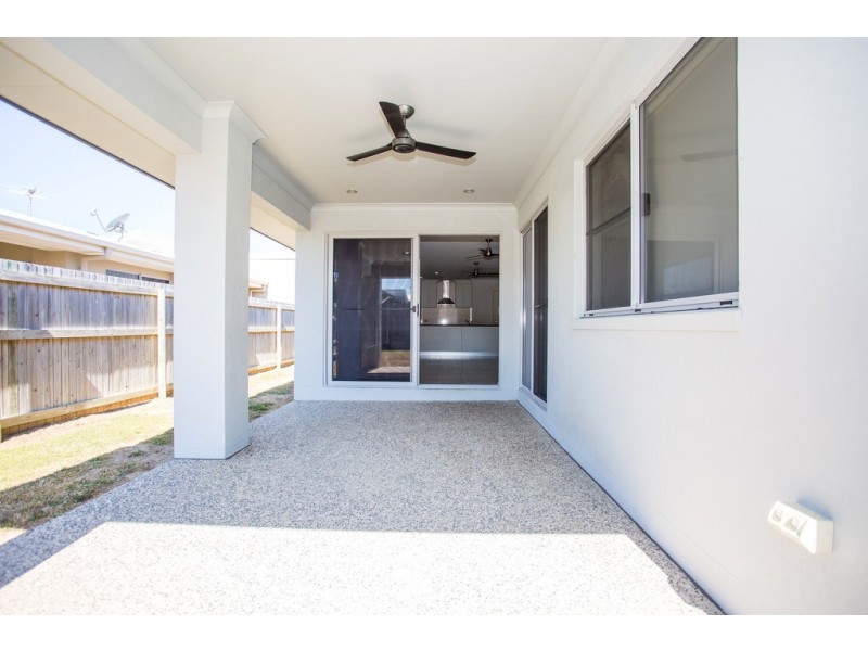 15 Majesty Street, Rural View QLD 4740