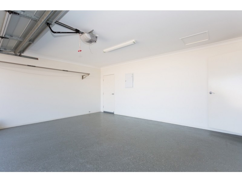 15 Majesty Street, Rural View QLD 4740