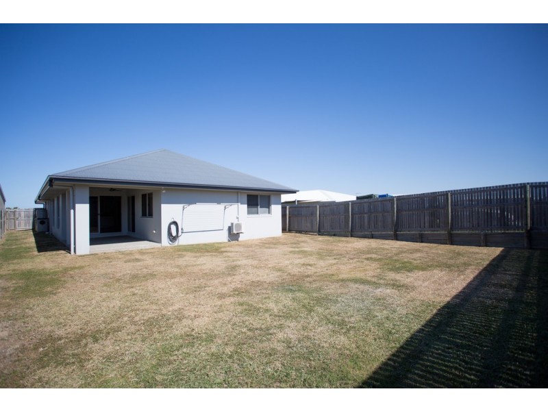 15 Majesty Street, Rural View QLD 4740