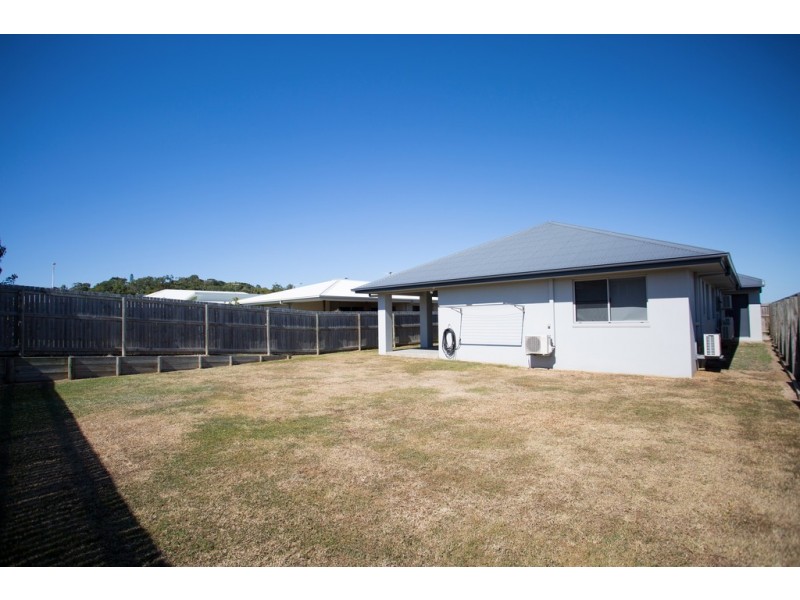 15 Majesty Street, Rural View QLD 4740