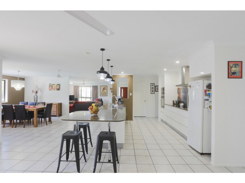 4 Glenhorn Close, West Mackay QLD 4740