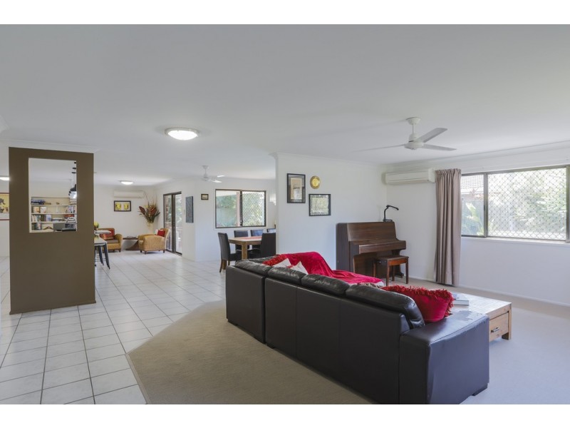 4 Glenhorn Close, West Mackay QLD 4740