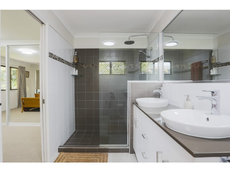 4 Glenhorn Close, West Mackay QLD 4740