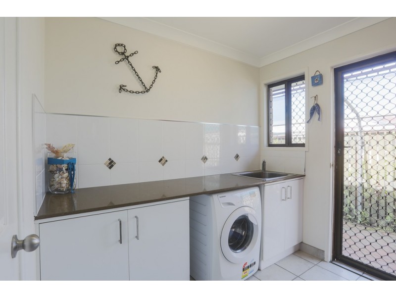 4 Glenhorn Close, West Mackay QLD 4740