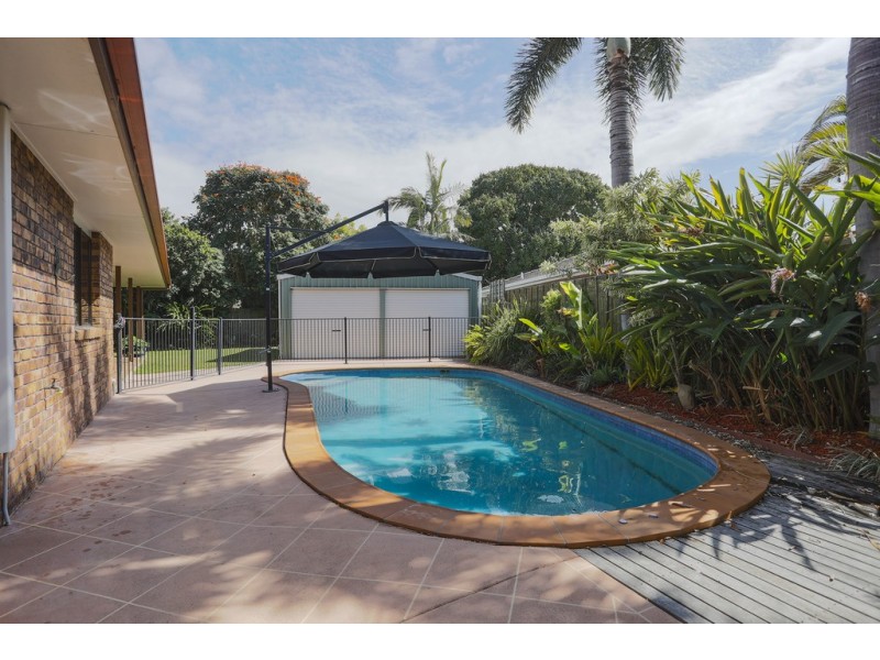 4 Glenhorn Close, West Mackay QLD 4740