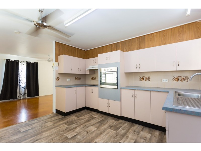 1 Flinders Court, Bakers Creek QLD 4740