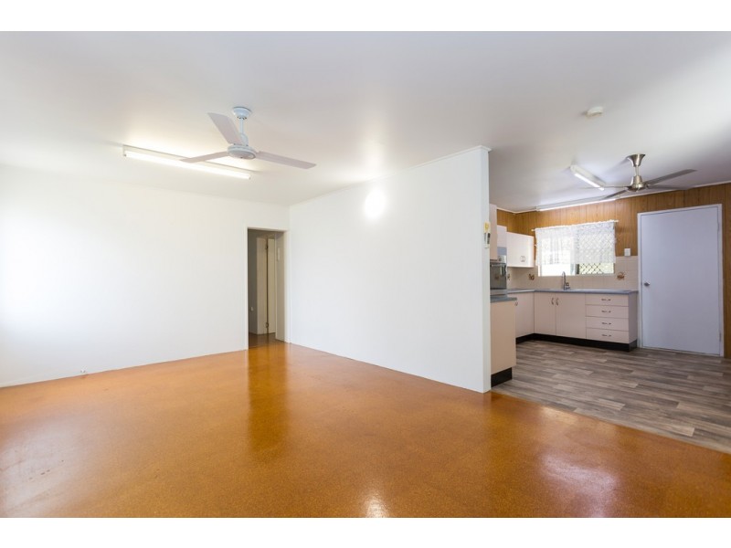 1 Flinders Court, Bakers Creek QLD 4740