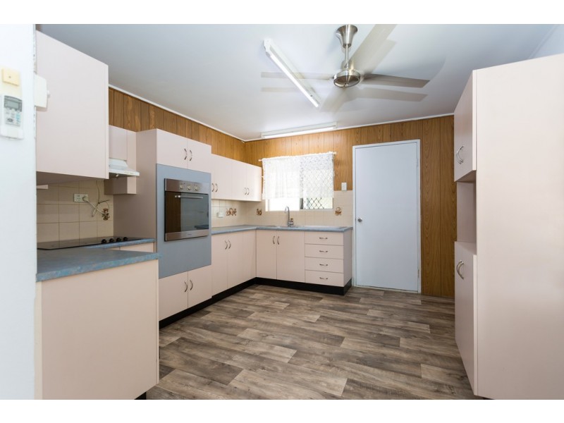 1 Flinders Court, Bakers Creek QLD 4740
