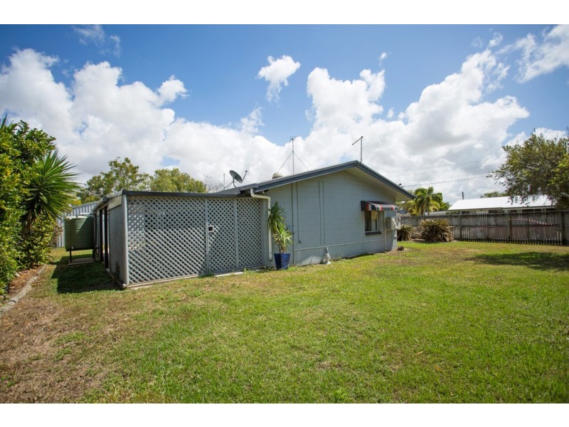 1 Flinders Court, Bakers Creek QLD 4740