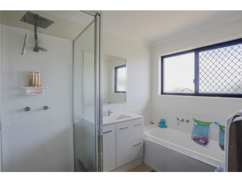 48 Dawson Boulevard, Rural View QLD 4740