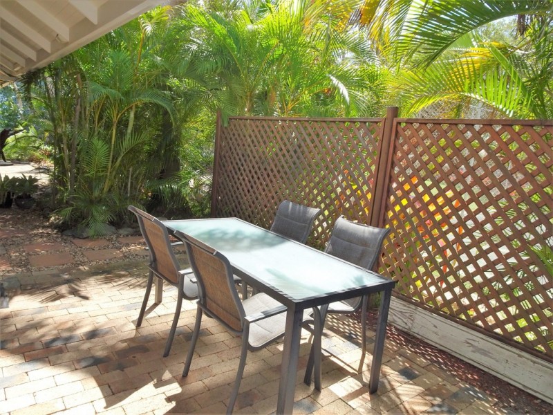 14/2 Beach Road, Dolphin Heads QLD 4740