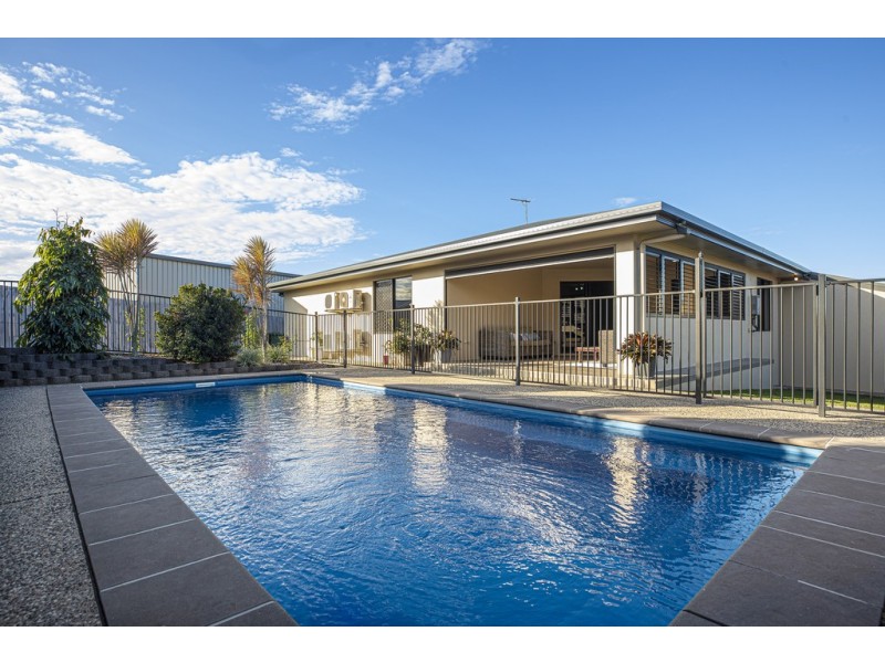 5 Herbert way, Rural View QLD 4740