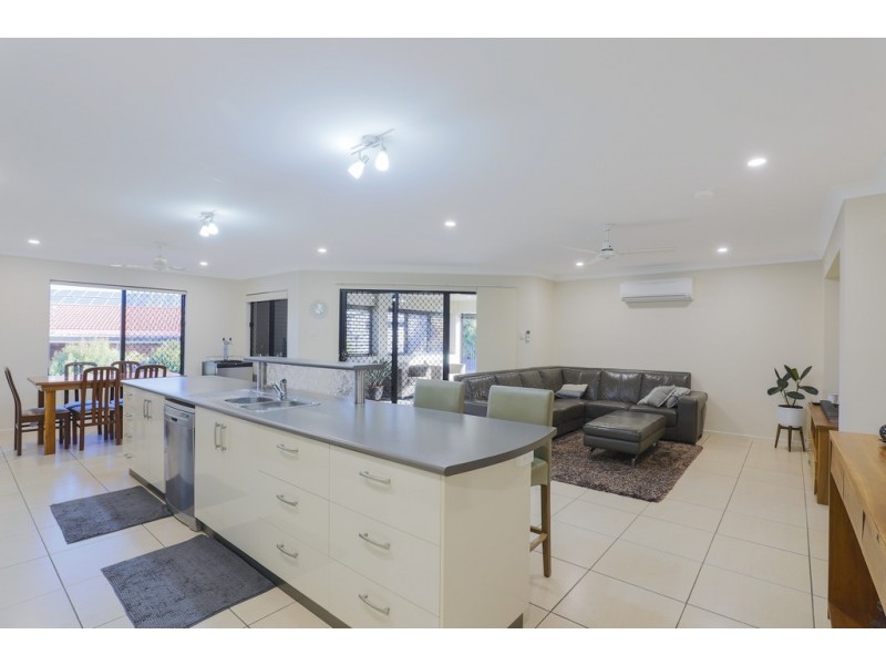 5 Herbert way, Rural View QLD 4740
