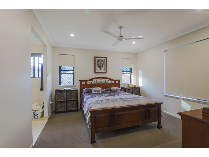 5 Herbert way, Rural View QLD 4740