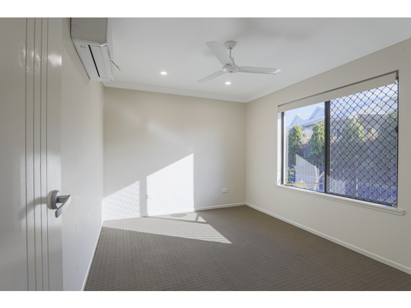 5 Herbert way, Rural View QLD 4740