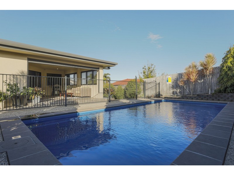 5 Herbert way, Rural View QLD 4740