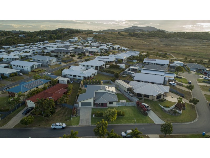 5 Herbert way, Rural View QLD 4740