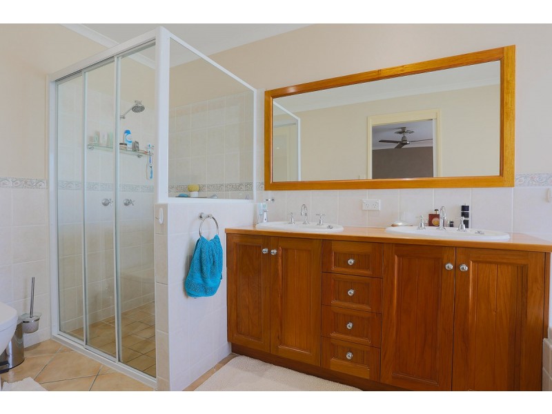 4 Highland Court, Beaconsfield QLD 4740
