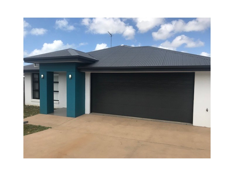 3 Anderson Court, Rural View QLD 4740