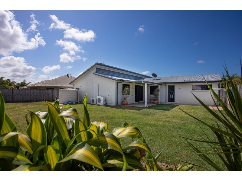 83 Whitehaven Drive, Blacks Beach QLD 4740