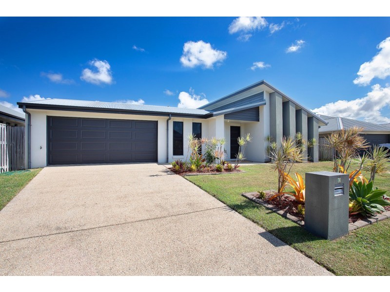83 Whitehaven Drive, Blacks Beach QLD 4740
