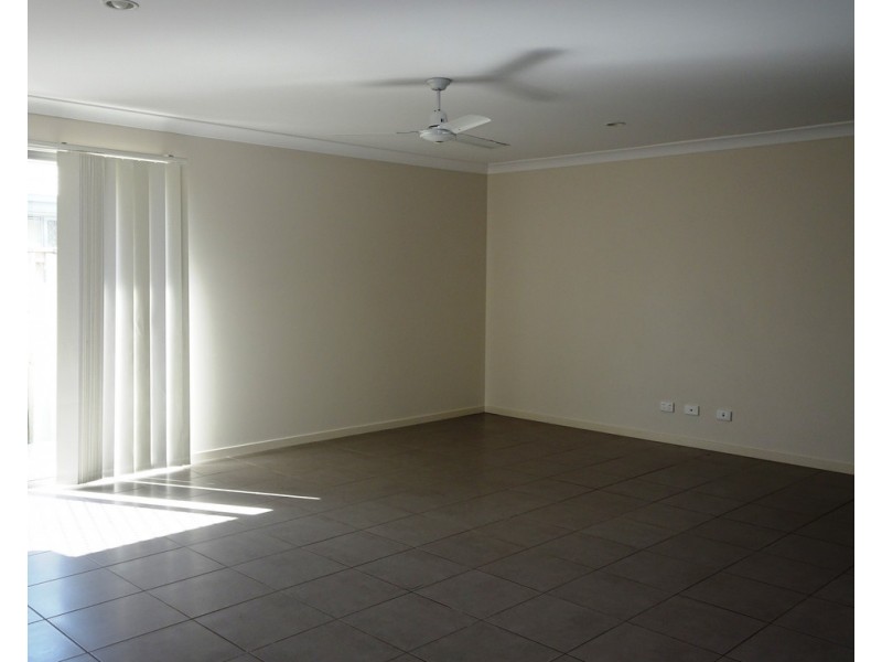 69 Newport Parade, Blacks Beach QLD 4740
