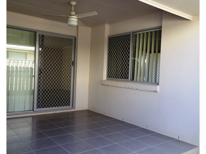 69 Newport Parade, Blacks Beach QLD 4740