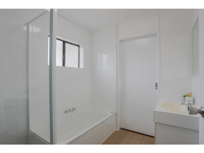 5 Burwood Close, Andergrove QLD 4740