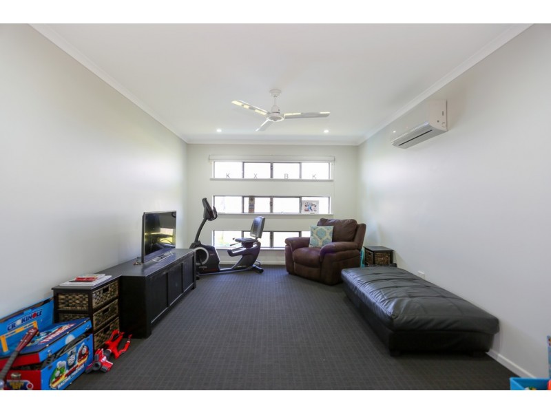 69 Makybe Diva Drive, Ooralea QLD 4740
