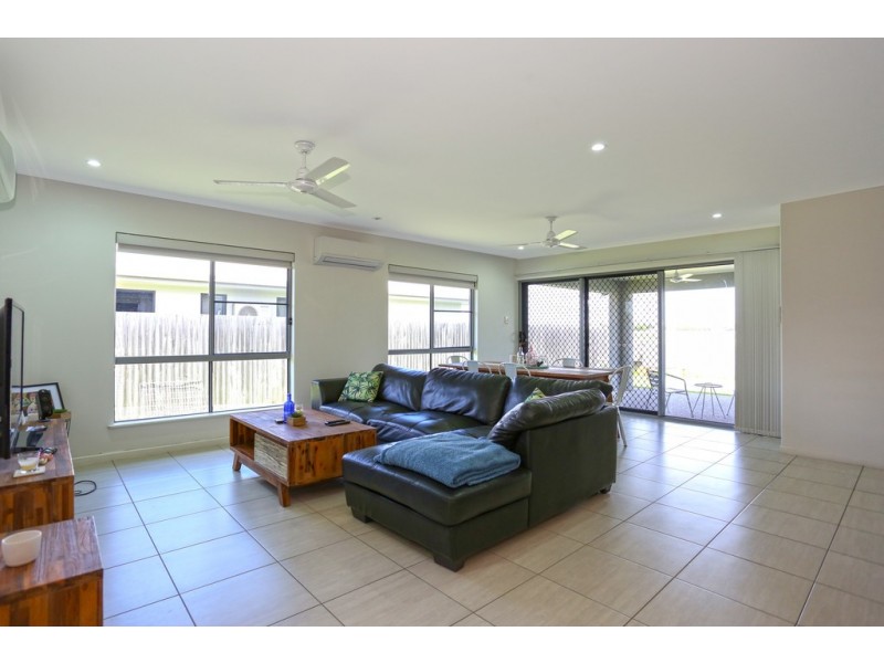 69 Makybe Diva Drive, Ooralea QLD 4740