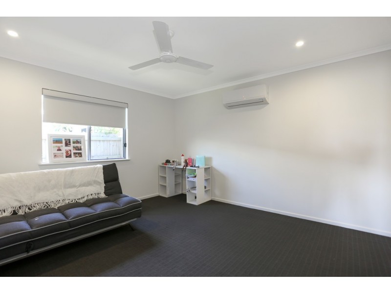 69 Makybe Diva Drive, Ooralea QLD 4740