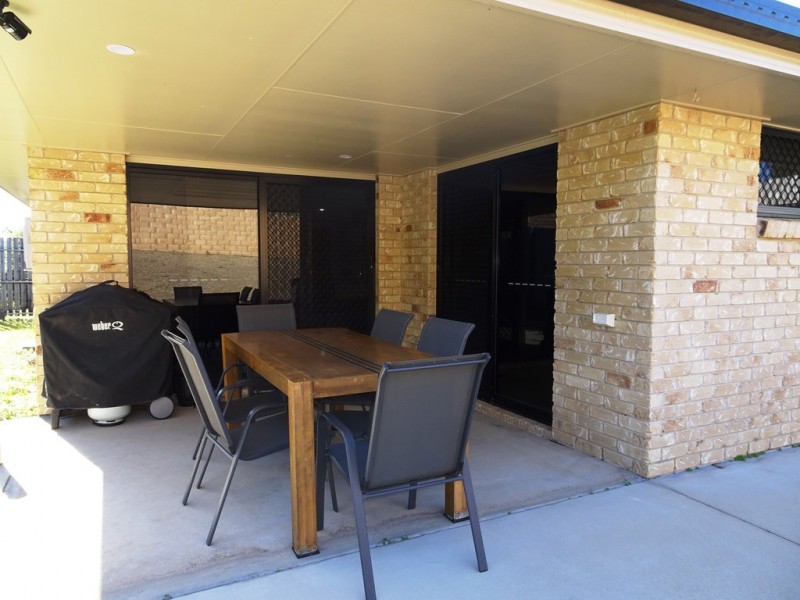 25 Townsend Street, Bucasia QLD 4750