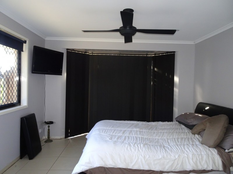 25 Townsend Street, Bucasia QLD 4750