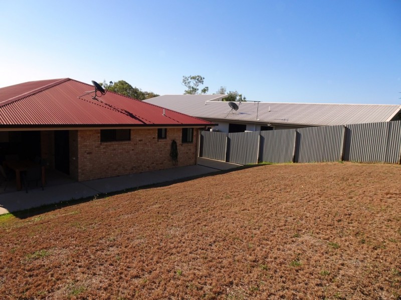 25 Townsend Street, Bucasia QLD 4750