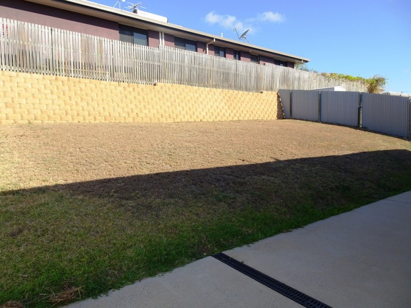 25 Townsend Street, Bucasia QLD 4750