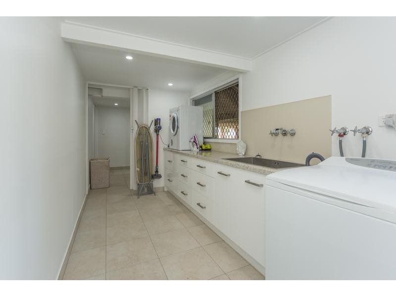 14 Binnington Esplanade, East Mackay QLD 4740